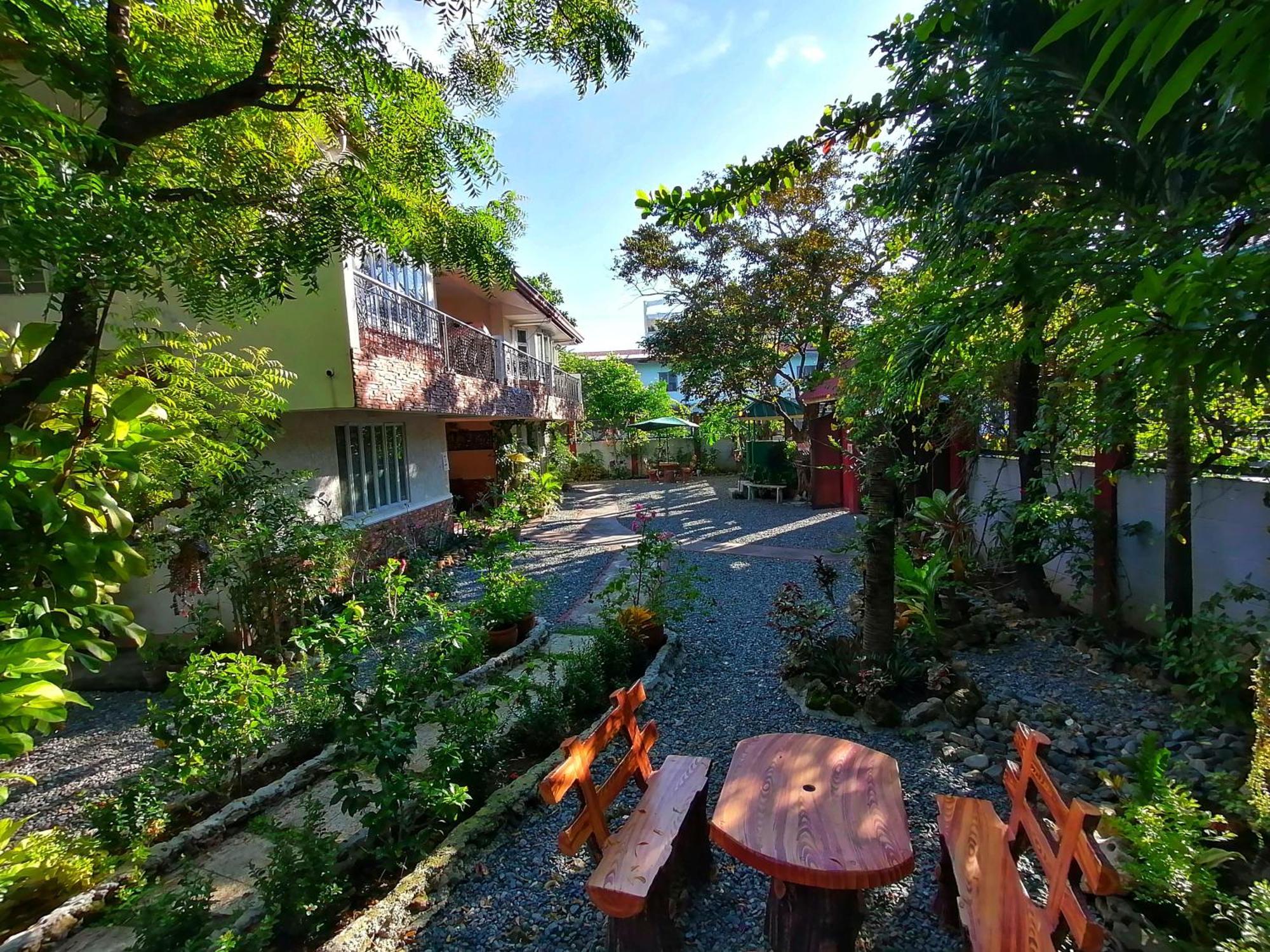 אלמינוס Monte Rio Gardens Bed & Breakfast מראה חיצוני תמונה